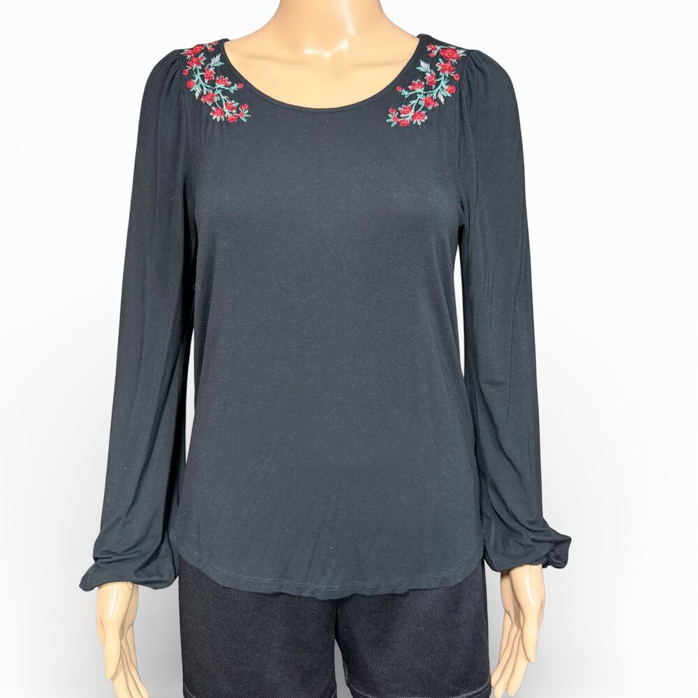 American Eagle Womens Soft and Sexy T Shirt Top Floral Embroidery Black Small